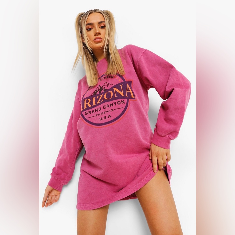 Boohoo crewneck. Size M. Barley worn.